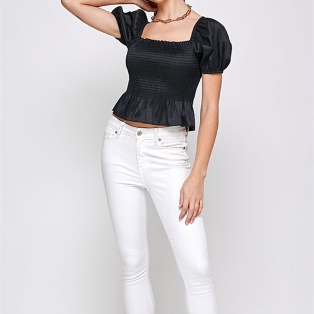 CHIC DOLLZ Puffed Sleeved Blouse